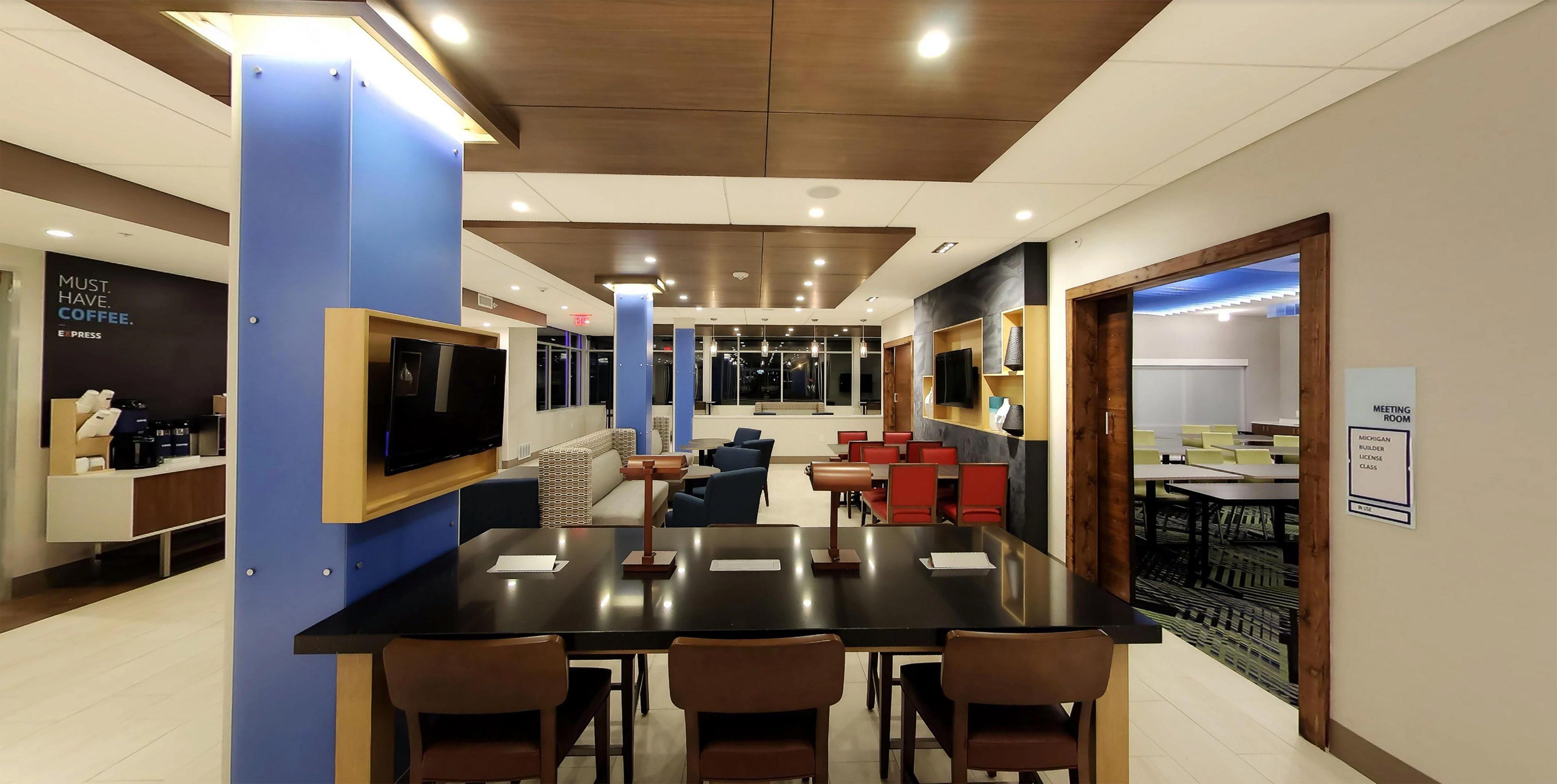 Holiday Inn Express & Suites - Detroit Northwest - Livonia By Ihg Exteriör bild