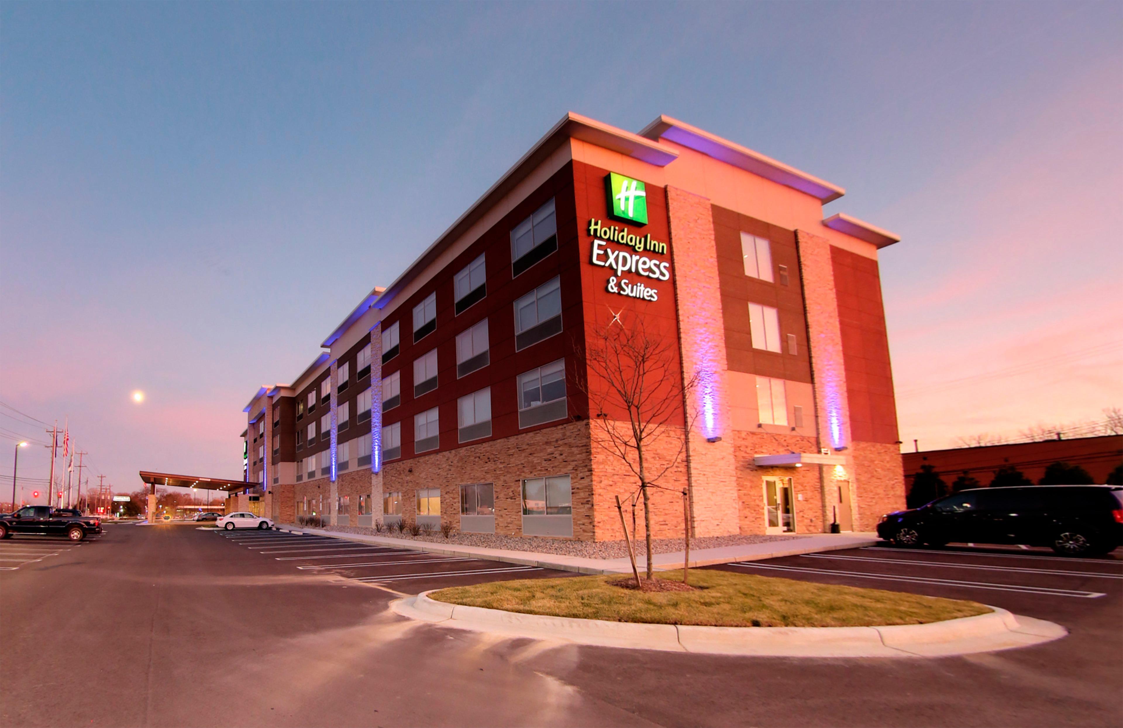 Holiday Inn Express & Suites - Detroit Northwest - Livonia By Ihg Exteriör bild