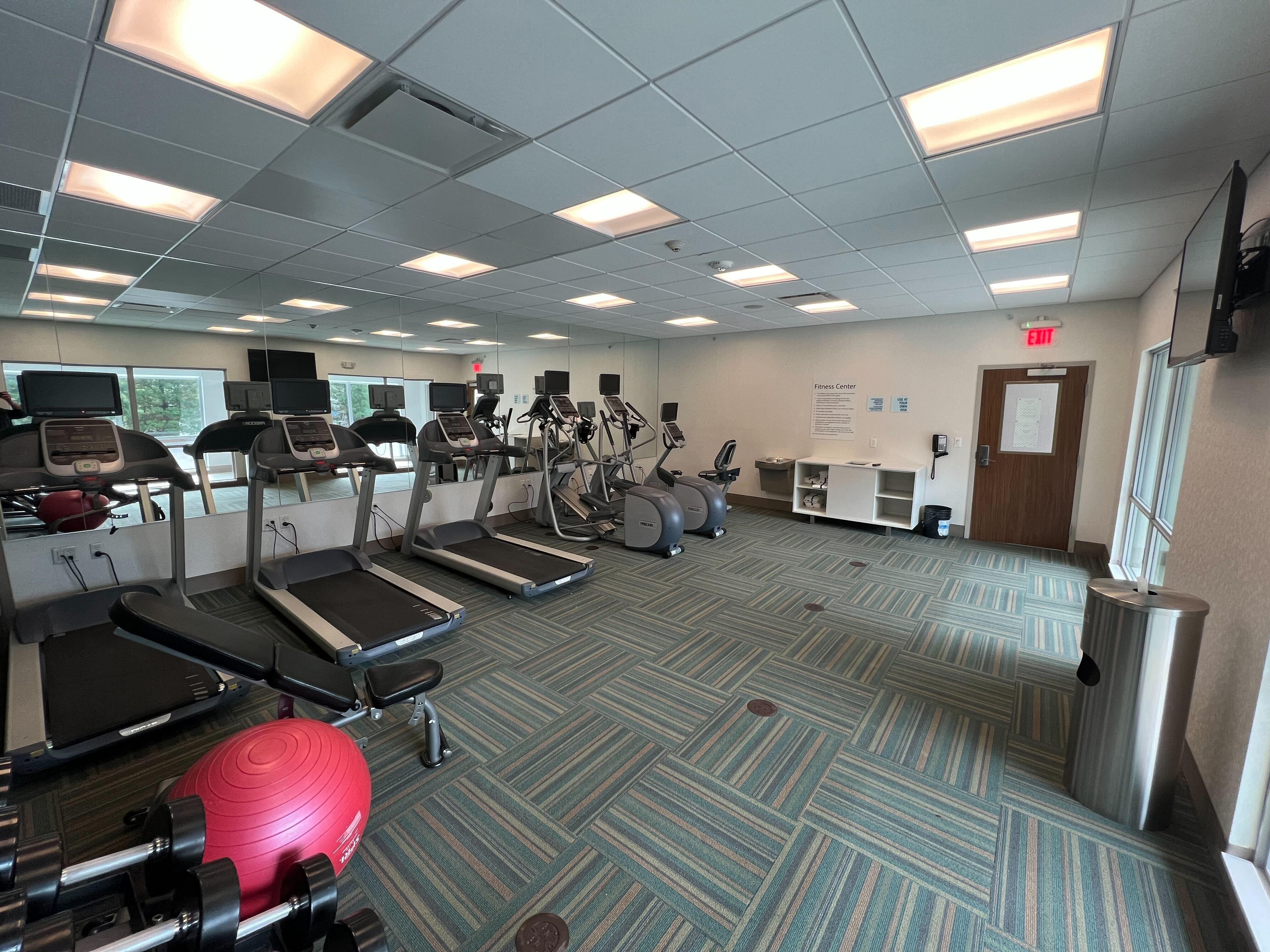 Holiday Inn Express & Suites - Detroit Northwest - Livonia By Ihg Exteriör bild