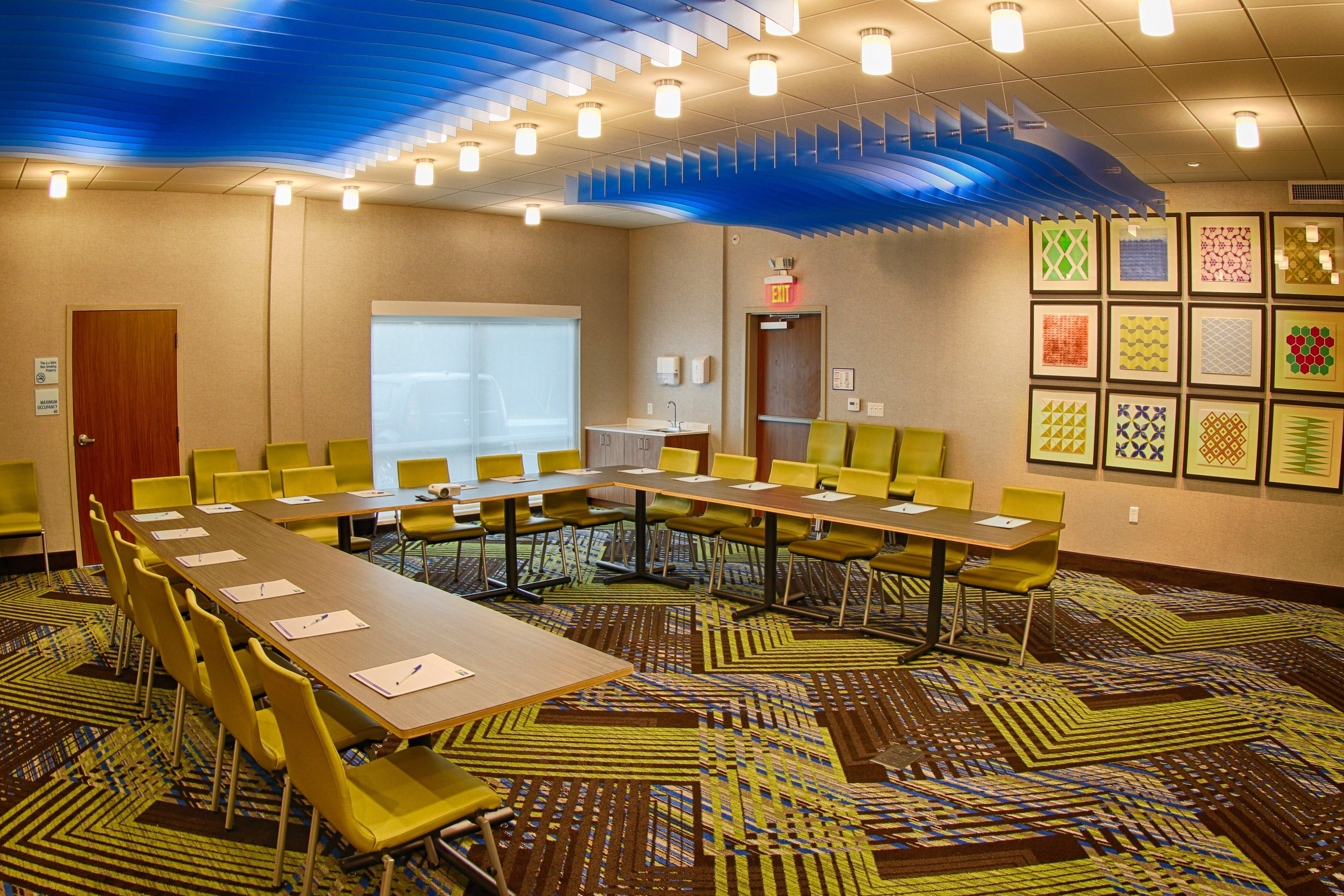 Holiday Inn Express & Suites - Detroit Northwest - Livonia By Ihg Exteriör bild