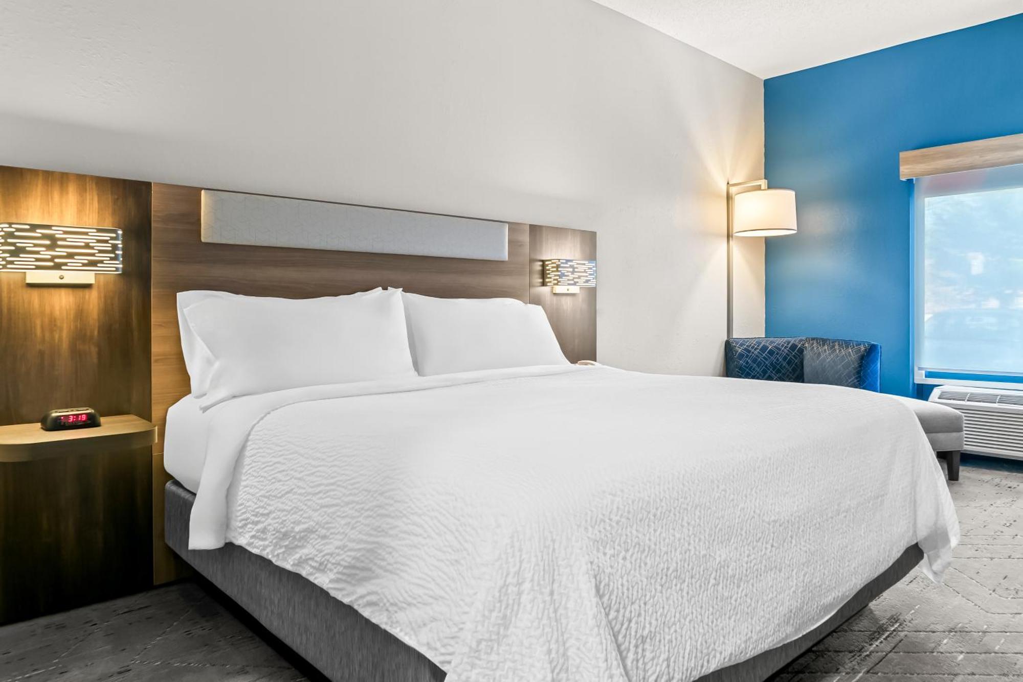 Holiday Inn Express & Suites - Detroit Northwest - Livonia By Ihg Exteriör bild